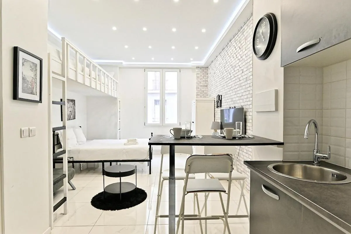 Studio Cosy Proche De Montmartre Charme Du 18E Paris France