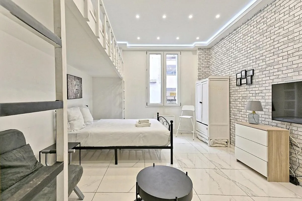Apartment Studio Cosy Proche De Montmartre Charme Du 18E Paris France